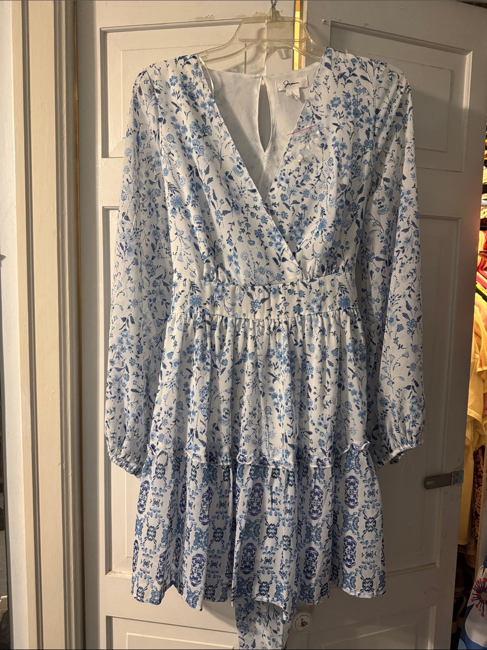 NWT Blue Floral Tiered V-Neck Women's Dress